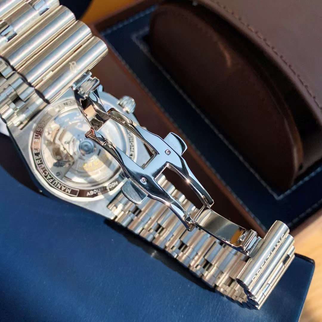 Breitling Chronomat B01 AB0134101C1A1