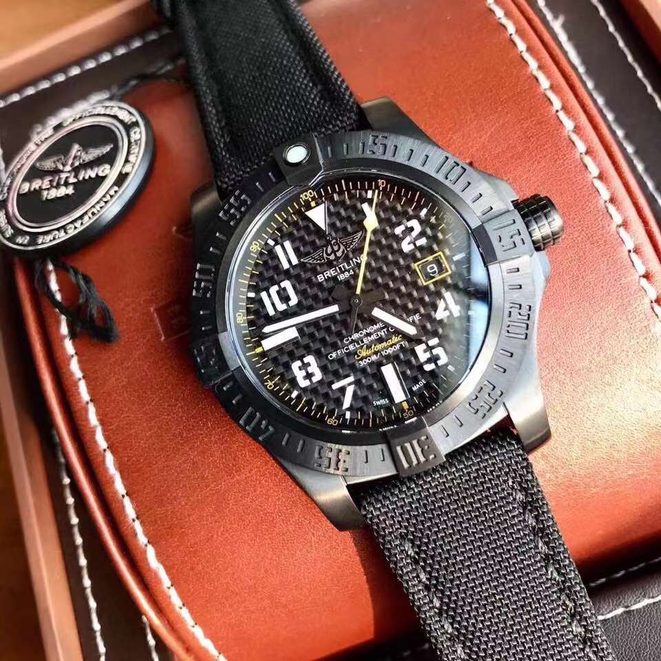 Breitling Avenger Blackbird